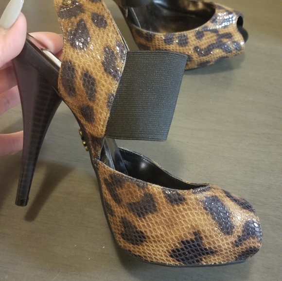 Simply Vera by Vera Wang Leopard print size 7 - Picture 3 of 8